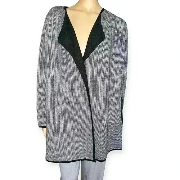 Talbots NWT Long Cardigan Merino Wool Black & White Chevron black trim Size 2Xp - Picture 3 of 12